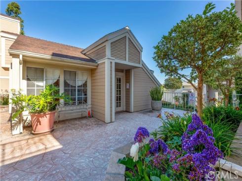 3845 Farquhar Unit 305, Los Alamitos, CA