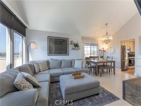 3845 Farquhar Unit 305, Los Alamitos, CA