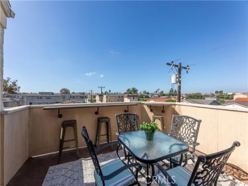 3845 Farquhar Unit 305, Los Alamitos, CA