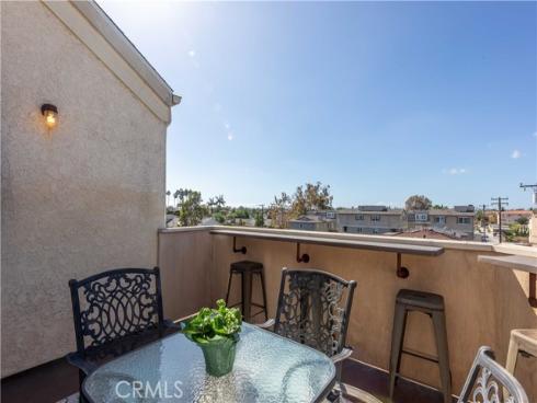 3845 Farquhar Unit 305, Los Alamitos, CA