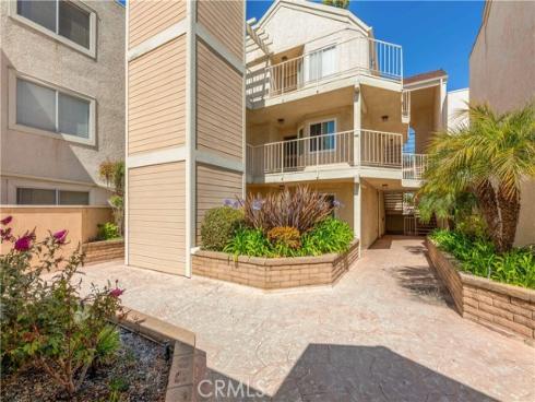 3845 Farquhar Unit 305, Los Alamitos, CA