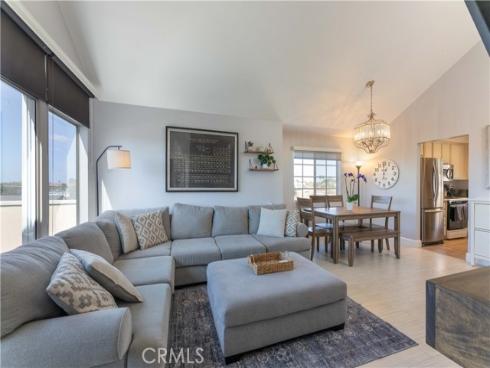 3845 Farquhar Unit 305, Los Alamitos, CA