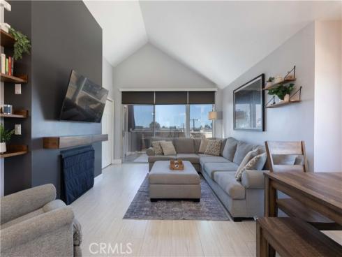 3845 Farquhar Unit 305, Los Alamitos, CA