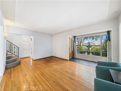 10702  Oak  , Los Alamitos, CA