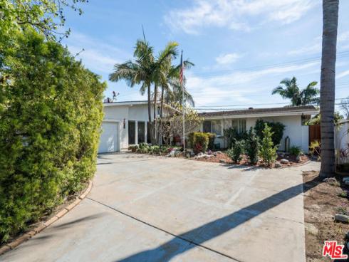 11332  Loch Lomond   Road, Los Alamitos, CA