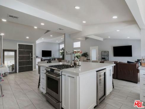 11332  Loch Lomond   Road, Los Alamitos, CA
