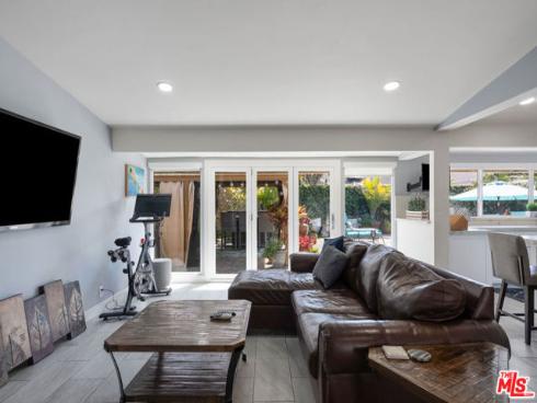 11332  Loch Lomond   Road, Los Alamitos, CA