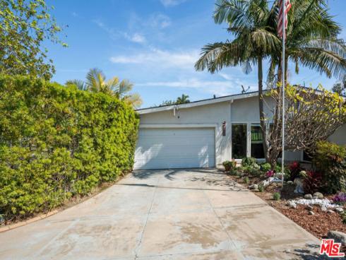 11332  Loch Lomond   Road, Los Alamitos, CA