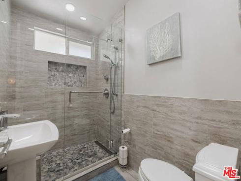 11332  Loch Lomond   Road, Los Alamitos, CA