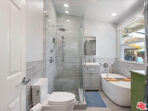 11332  Loch Lomond   Road, Los Alamitos, CA