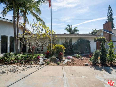 11332  Loch Lomond   Road, Los Alamitos, CA