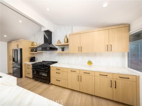 12746  Martha Ann  , Los Alamitos, CA