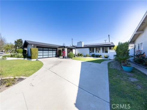 12746  Martha Ann  , Los Alamitos, CA