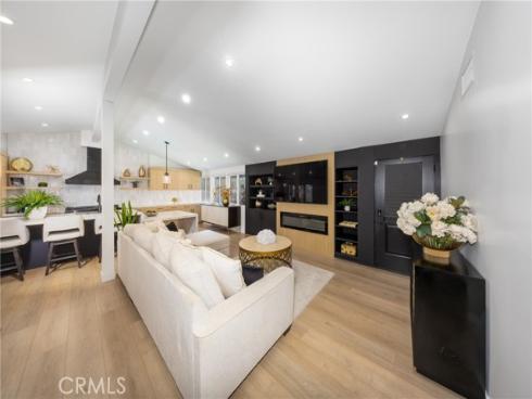 12746  Martha Ann  , Los Alamitos, CA