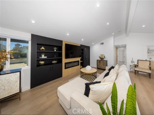 12746  Martha Ann  , Los Alamitos, CA