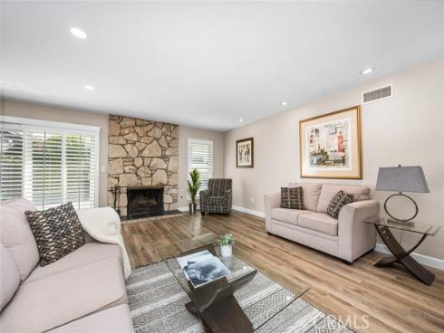 11348  Barbi   Lane, Los Alamitos, CA