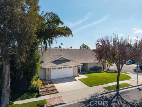 11348  Barbi   Lane, Los Alamitos, CA