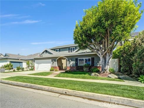 11872  Reagan  , Los Alamitos, CA