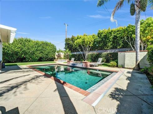 11872  Reagan  , Los Alamitos, CA