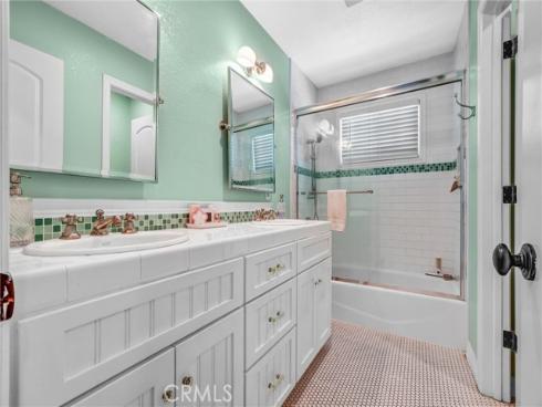 11872  Reagan  , Los Alamitos, CA