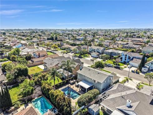 11872  Reagan  , Los Alamitos, CA