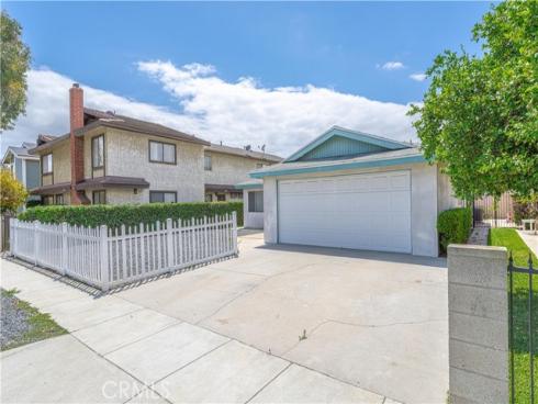 10921  Walnut  , Los Alamitos, CA