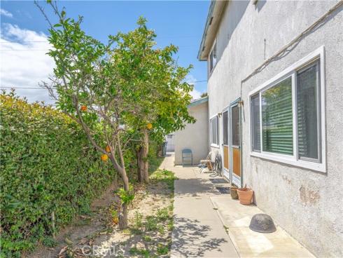 10921  Walnut  , Los Alamitos, CA