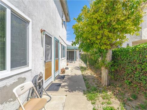 10921  Walnut  , Los Alamitos, CA
