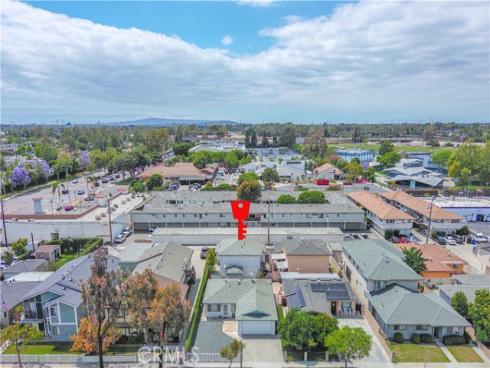 10921  Walnut  , Los Alamitos, CA