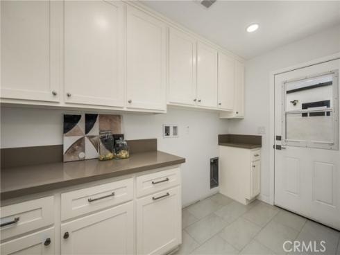 3721  La Colmena   Way, Los Alamitos, CA