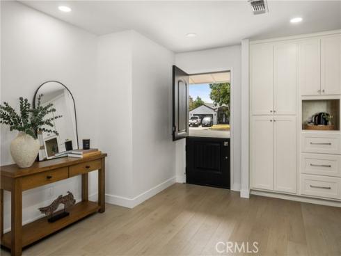 3721  La Colmena   Way, Los Alamitos, CA
