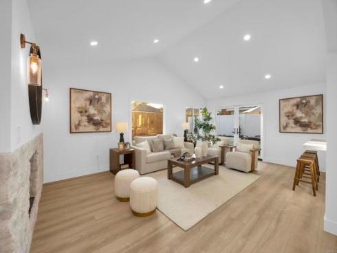 3221 Kempton Drive , Los Alamitos, CA