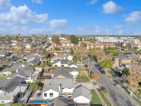 3221 Kempton Drive , Los Alamitos, CA