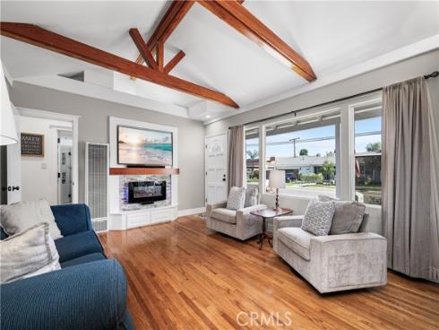 4582 Howard Avenue, Los Alamitos, CA
