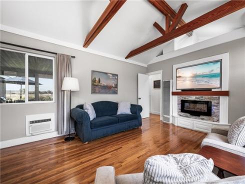 4582 Howard Avenue, Los Alamitos, CA
