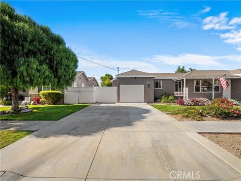 4582 Howard Avenue, Los Alamitos, CA