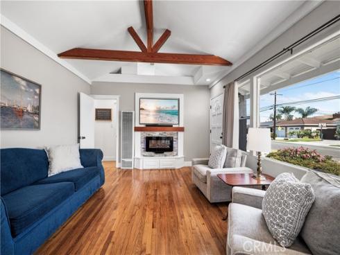 4582 Howard Avenue, Los Alamitos, CA