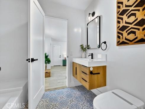 11131  Ticonderoga  , Los Alamitos, CA