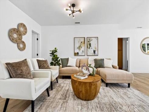 11131  Ticonderoga  , Los Alamitos, CA