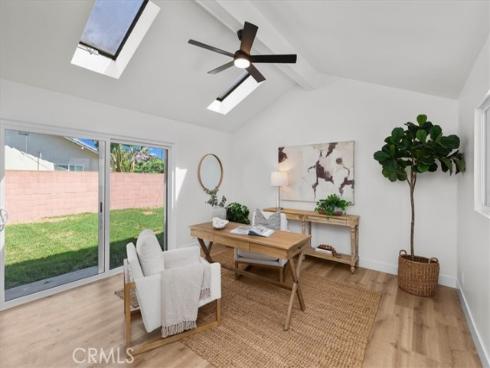 12042 Davenport , Los Alamitos, CA