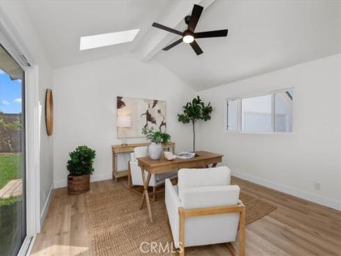 12042 Davenport , Los Alamitos, CA