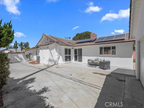 12042 Davenport , Los Alamitos, CA
