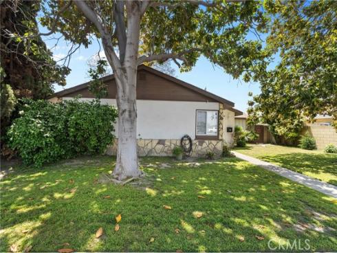 8252 Mcfadden Avenue, Midway City, CA