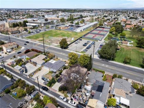 8252  Mcfadden   Avenue, Midway City, CA