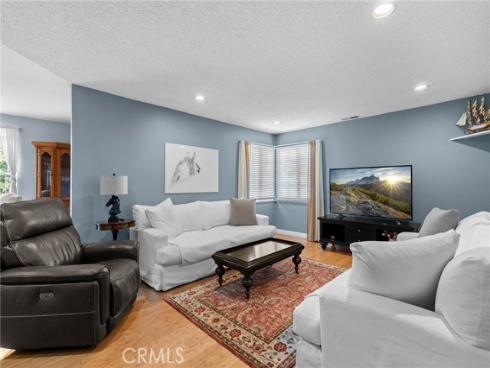 8252 Mcfadden Avenue, Midway City, CA