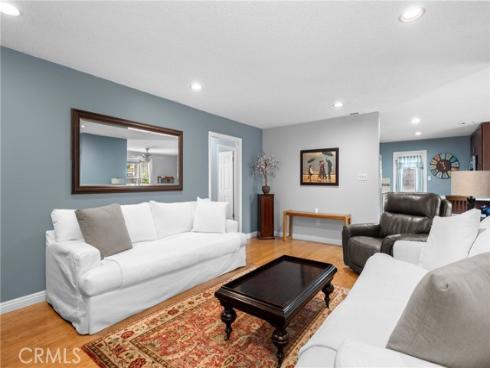 8252 Mcfadden Avenue, Midway City, CA