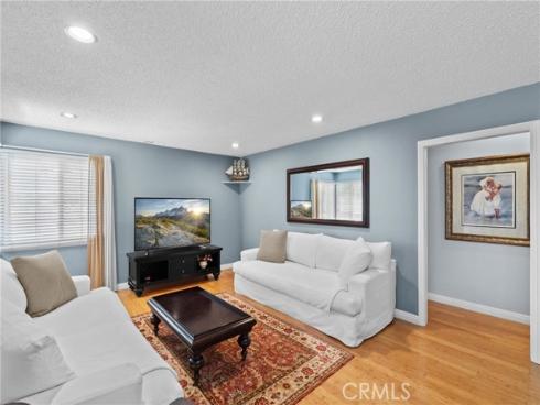 8252 Mcfadden Avenue, Midway City, CA