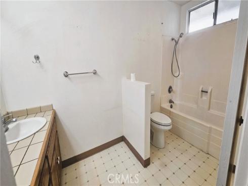 8125  Roosevelt  , Midway City, CA