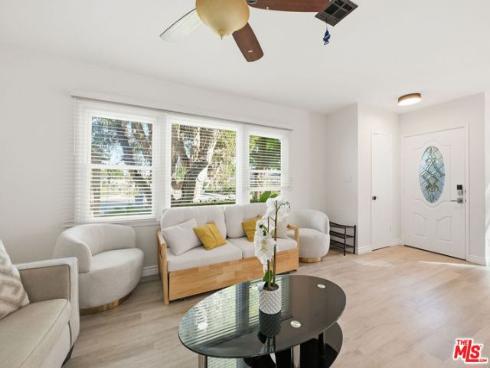 15381 Pacific Street, Midway City, CA