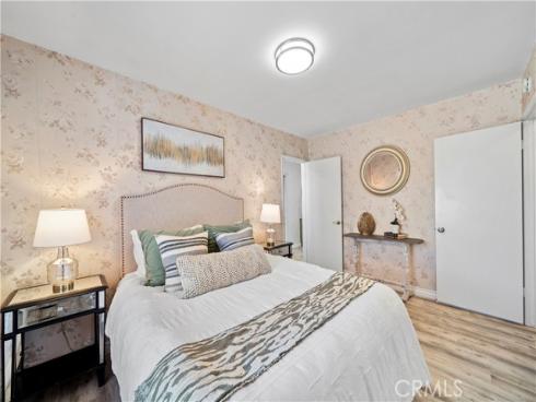 7802  Darwin   Avenue, Midway City, CA